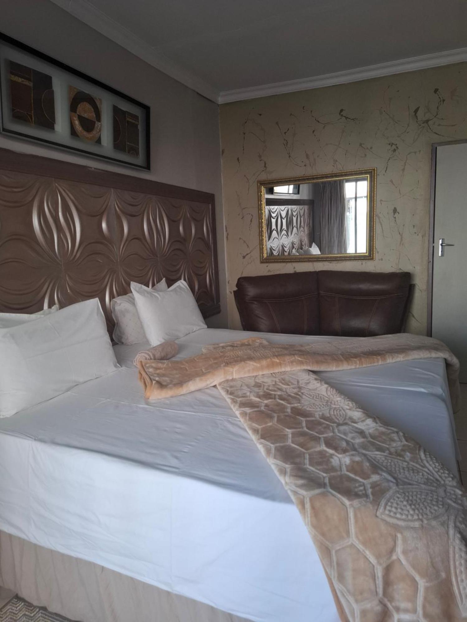 Mogwase Vicky B Bed And Breakfast מראה חיצוני תמונה