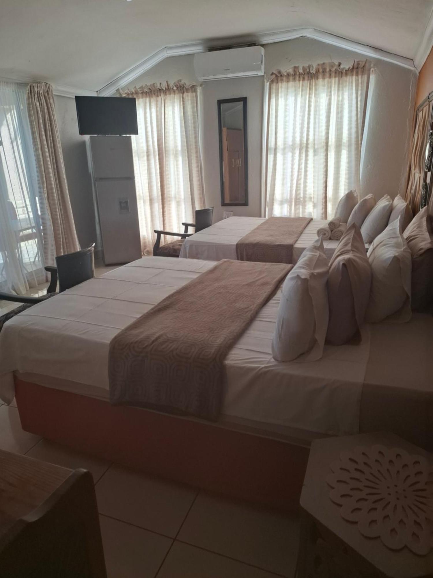 Mogwase Vicky B Bed And Breakfast מראה חיצוני תמונה