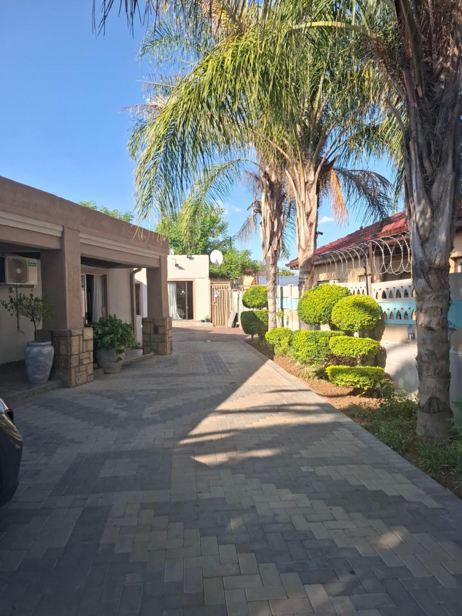 Mogwase Vicky B Bed And Breakfast מראה חיצוני תמונה